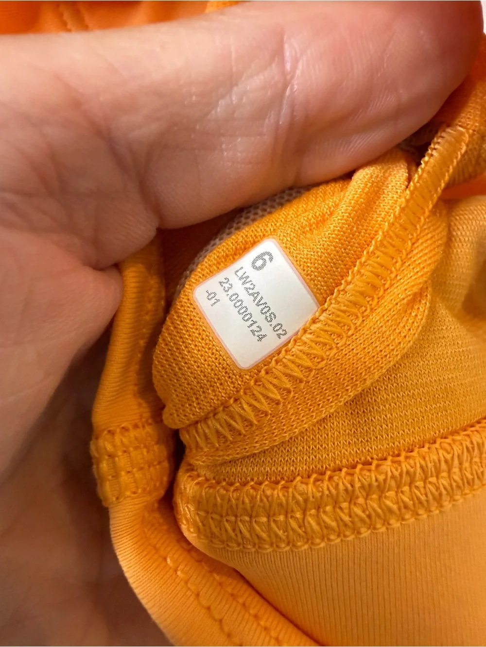 Lululemon Energy Longline Bra *Medium Support B–D Cup in Mango Dream size 6